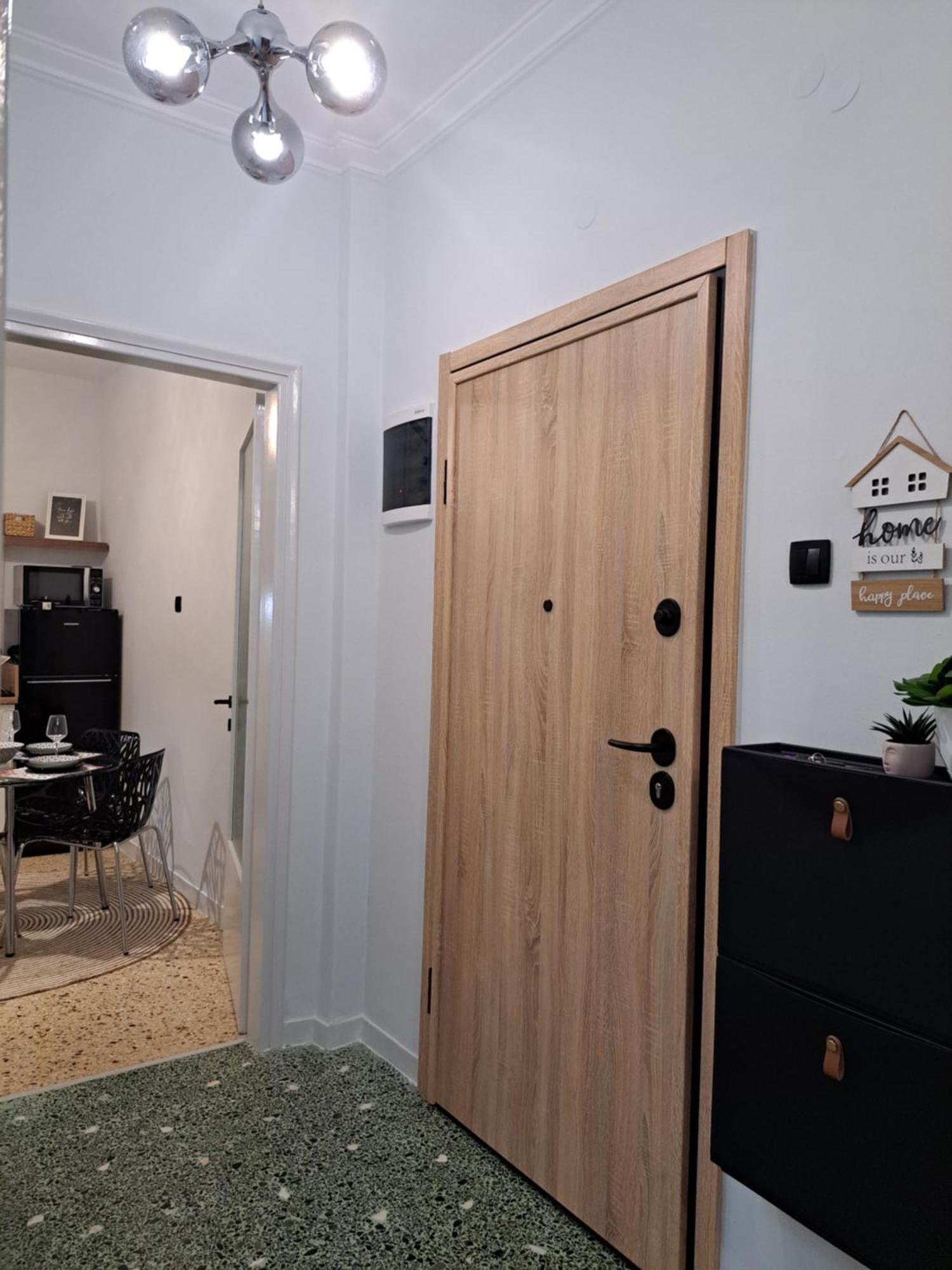 Stylish Center Apartment Serres