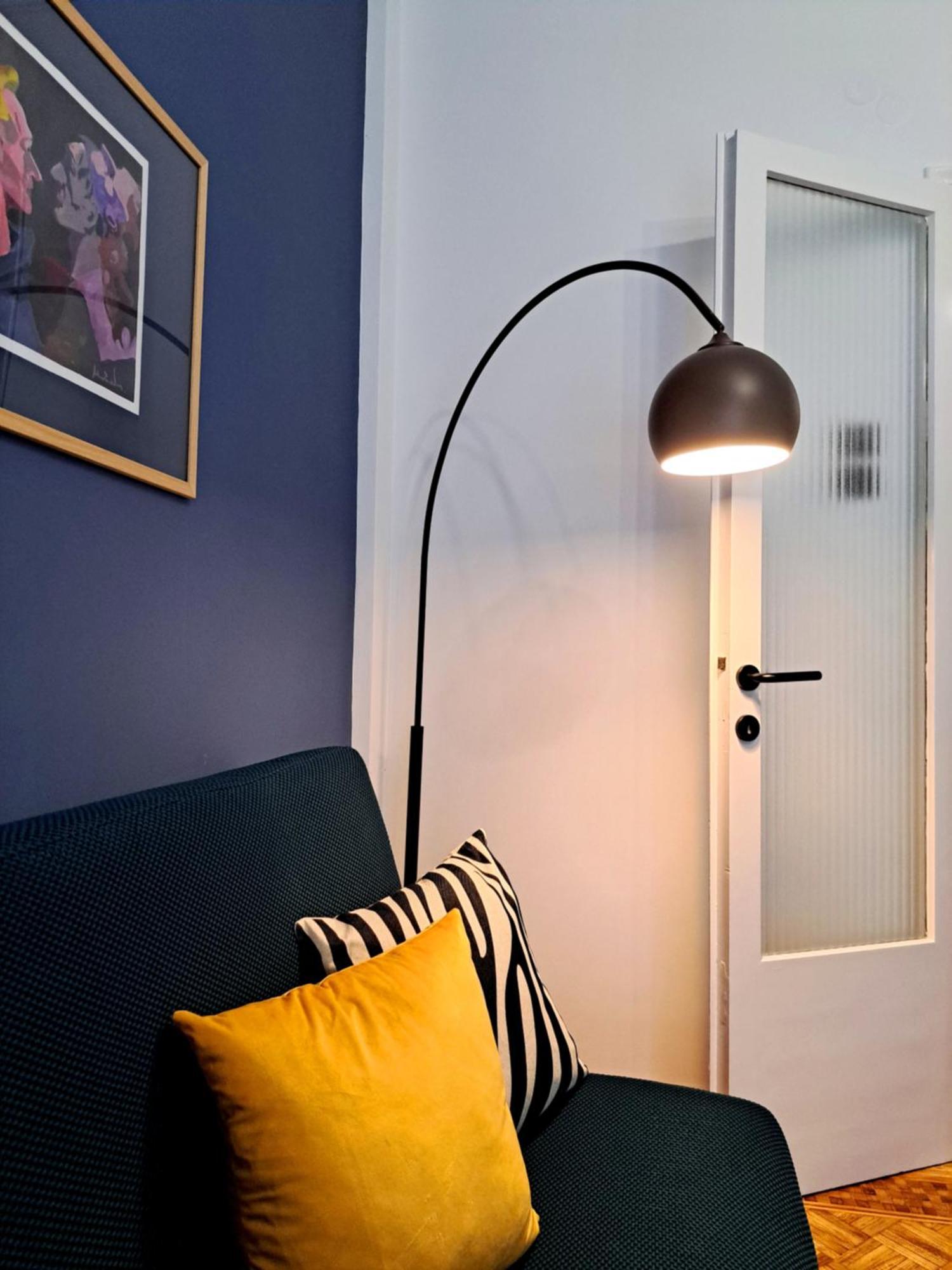 Stylish Center Apartment *